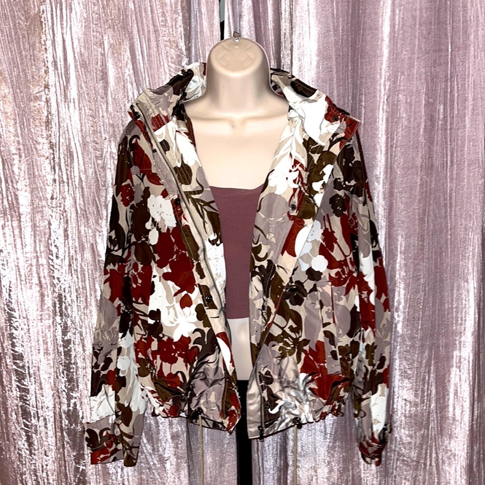 Fall windbreaker